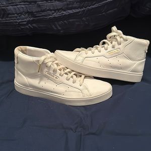 Adidas Sleek Mid Sneaker